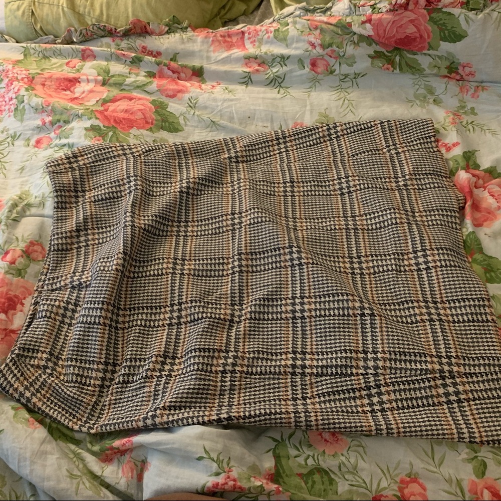 Midi, houndstooth skirt